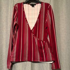 🍀5x$15🍀 Love Cameron long sleeve wine blouse V neck.